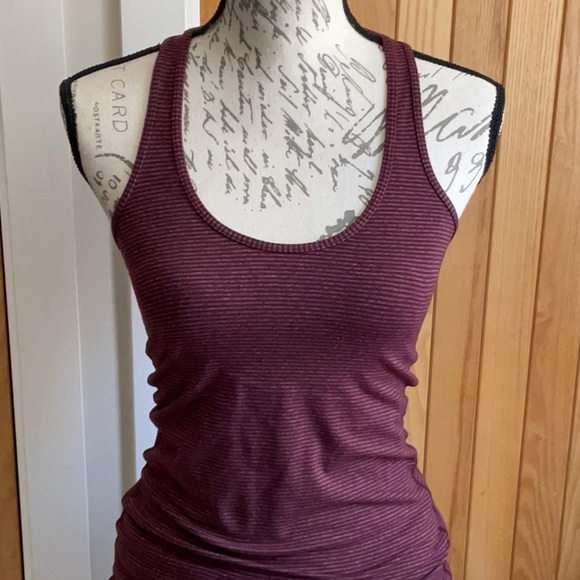 Lululemon Maroon Red Stripe Cool Racerback Tank Top. Like new! Size 4 - Picture 3 of 13